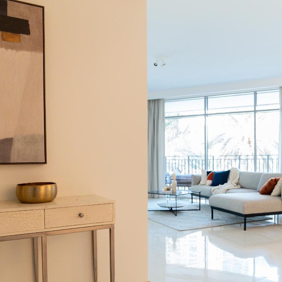 דובאי Higuests - Elegant Apt With Terrace Minutes From Burj Khalifa מראה חיצוני תמונה