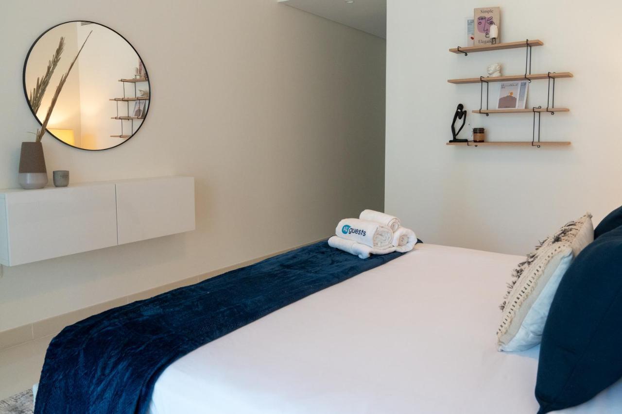 דובאי Higuests - Elegant Apt With Terrace Minutes From Burj Khalifa מראה חיצוני תמונה